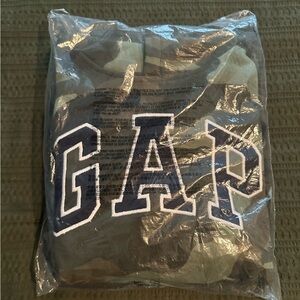 GAP Kids Logo Olive Camouflage Hoodie size small. New in packaging